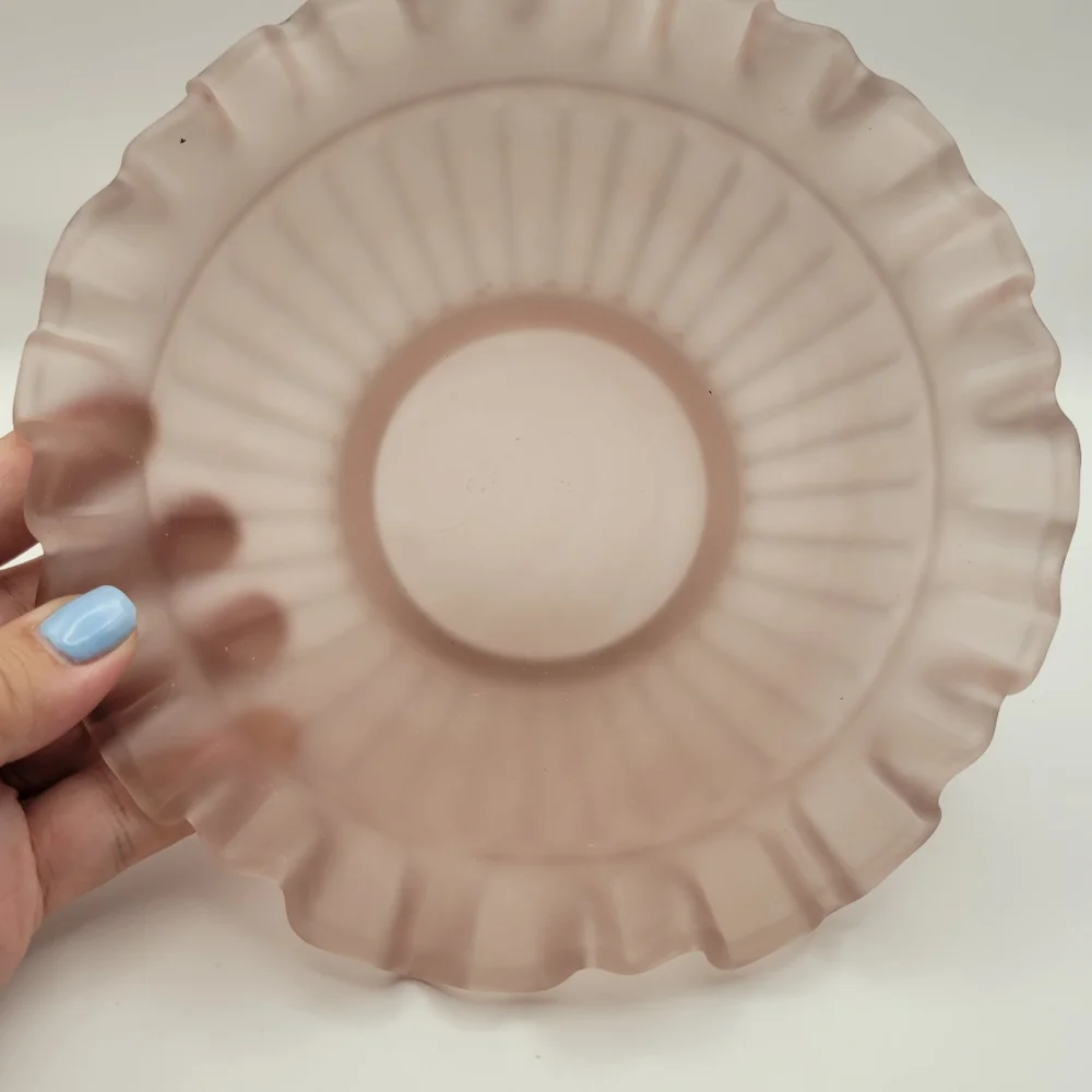 Vintage Amethyst Purple Satin Frosted Glass Bowl Candy Dish Ruffled Edges. - Picture 4 of 10